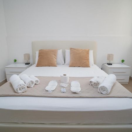 Bed and Breakfast Whitehouse Lecce Esterno foto