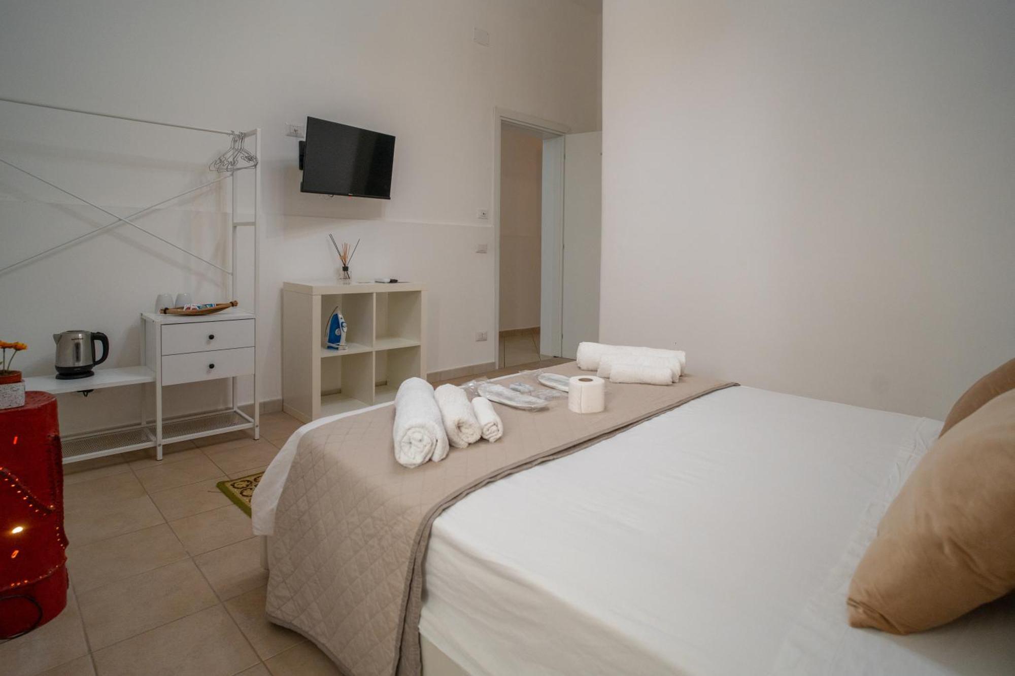 Bed and Breakfast Whitehouse Lecce Esterno foto