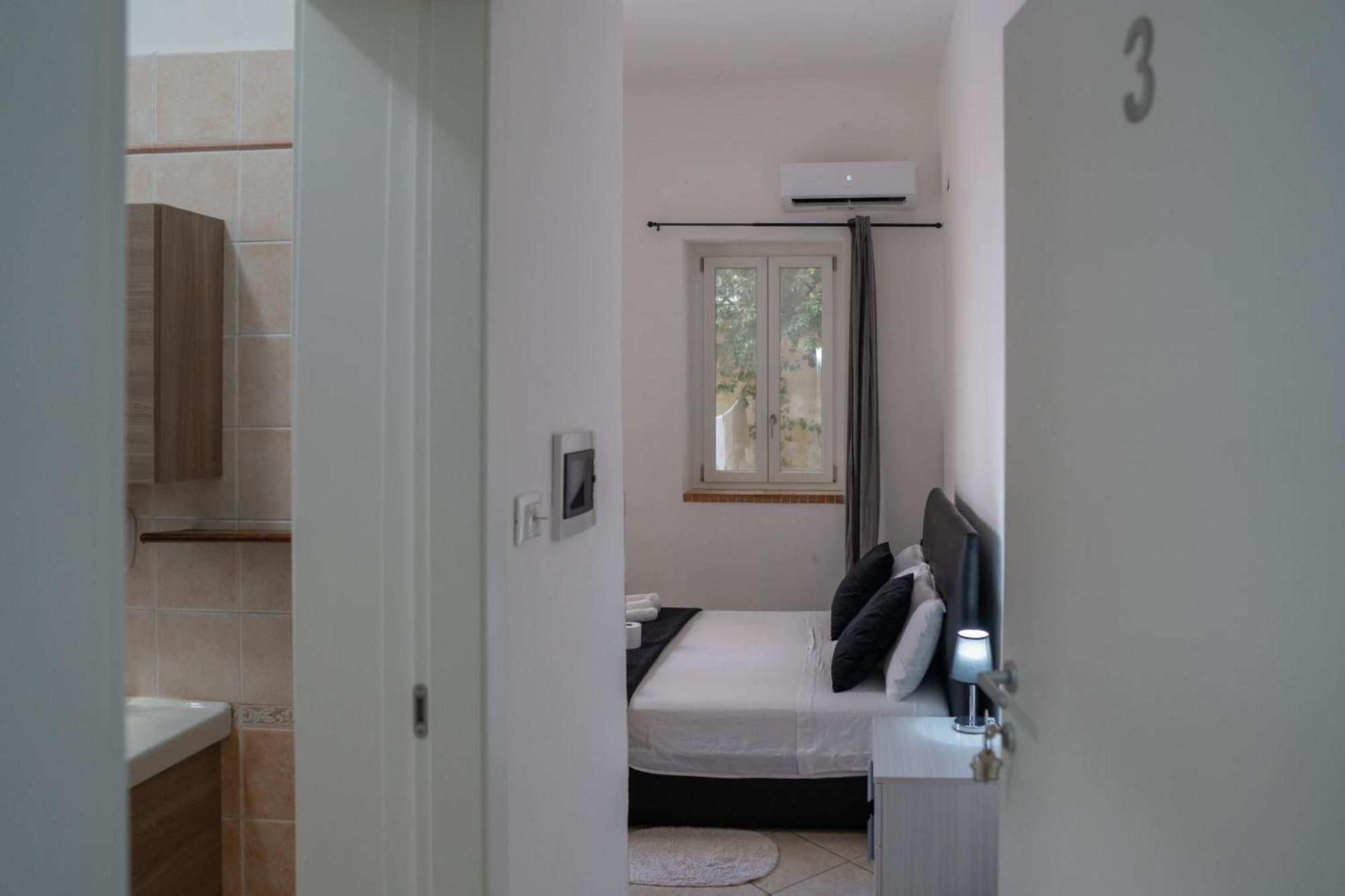 Bed and Breakfast Whitehouse Lecce Esterno foto