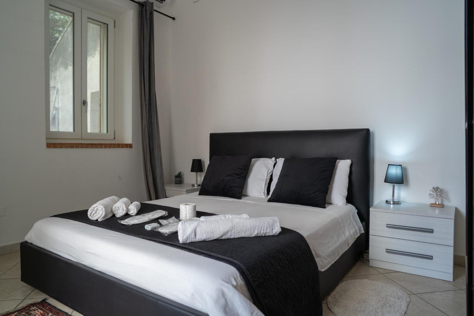 Bed and Breakfast Whitehouse Lecce Esterno foto