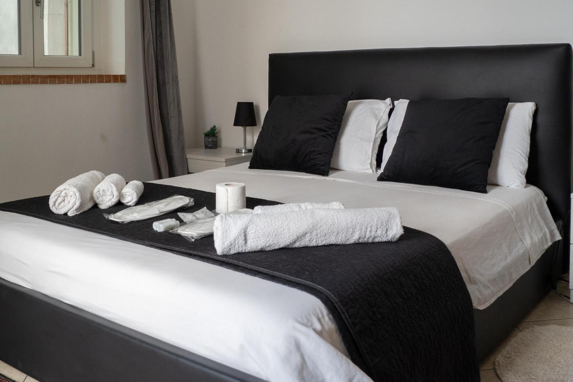 Bed and Breakfast Whitehouse Lecce Esterno foto